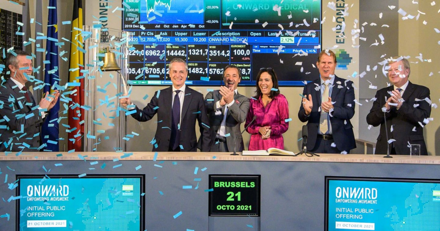 Dave Marver, CEO of ONWARD, rang the bell during a ceremony in Brussels this morning to celebrate the Initial Public Offering of the company.