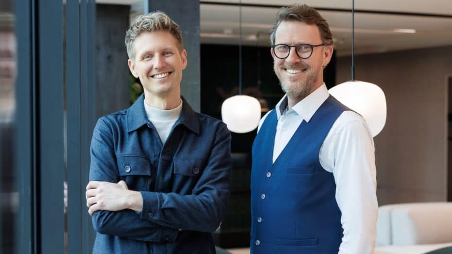 Samuel Läubli, Mitgründer von Textshuttle und neuer CEO von Supertext (links), und Fabian Dieziger, Mitgründer und Verwaltungsrat von Supertext.
