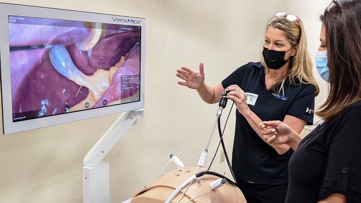 First U.S. Medical Institution uses VirtaMed laparoscopic simulator