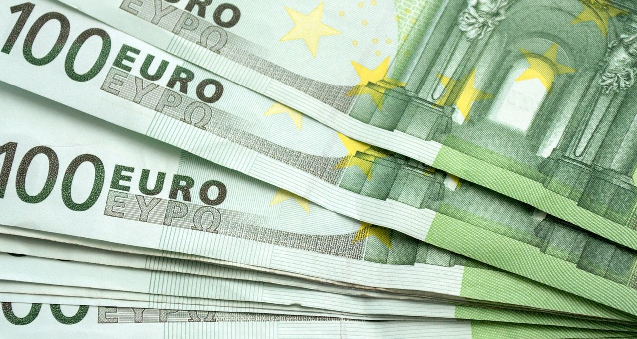 symbolic picture Euro