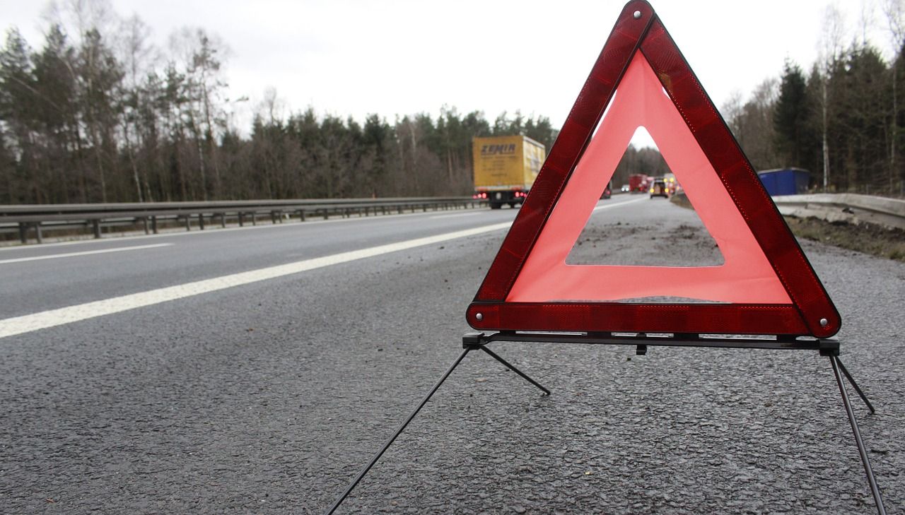 symbolic picture warning triangle